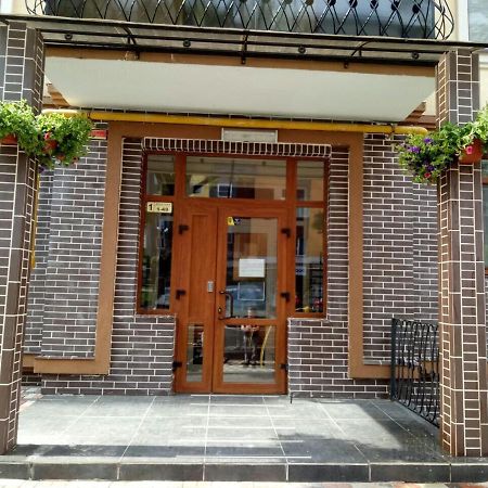 Tiffany Apartment Irpin Bagian luar foto